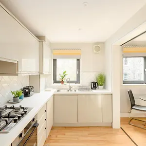 Modern Mews - New Town Apartamento